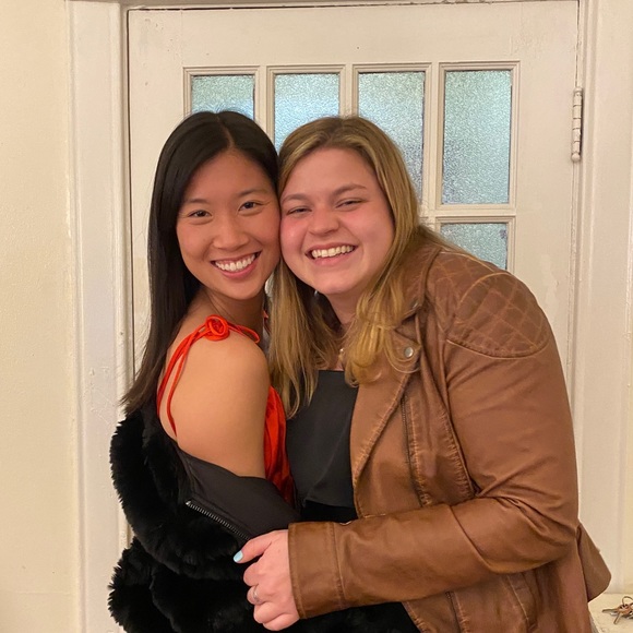 Meet your Posher, Elise - Picture 1 of 1